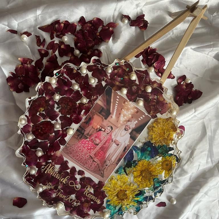 Rose Romance: 16 inches Beautiful Round Frame with Resin varmala Preserved Petals for Couples