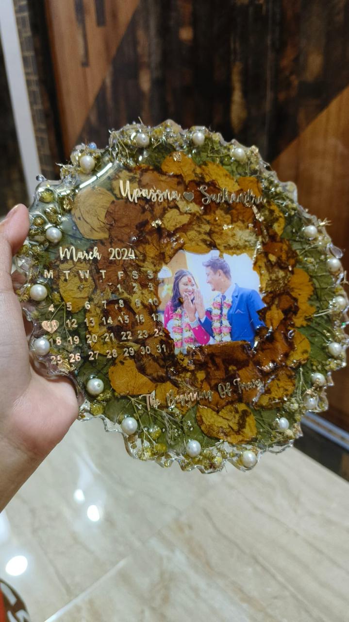 Eternal Bond Resin Frame