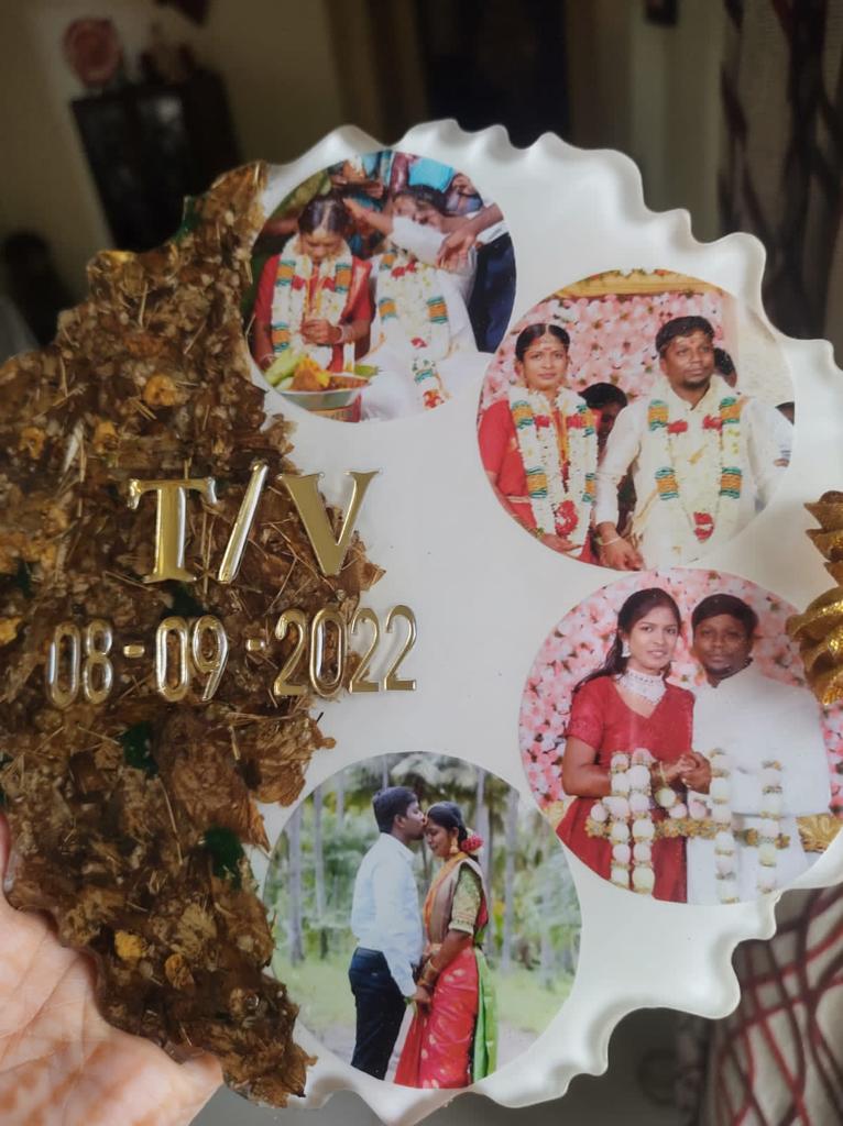 Vows Embrace: Resin Round Frame with Preserved Varmala