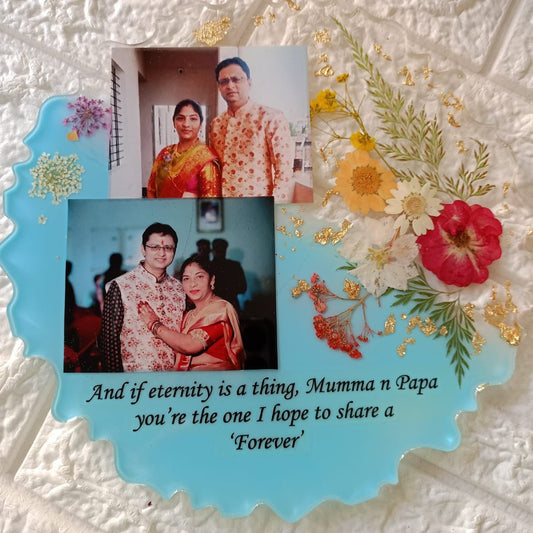 Magical Memories: Quirky Circle Resin Frame for Couple's Memories