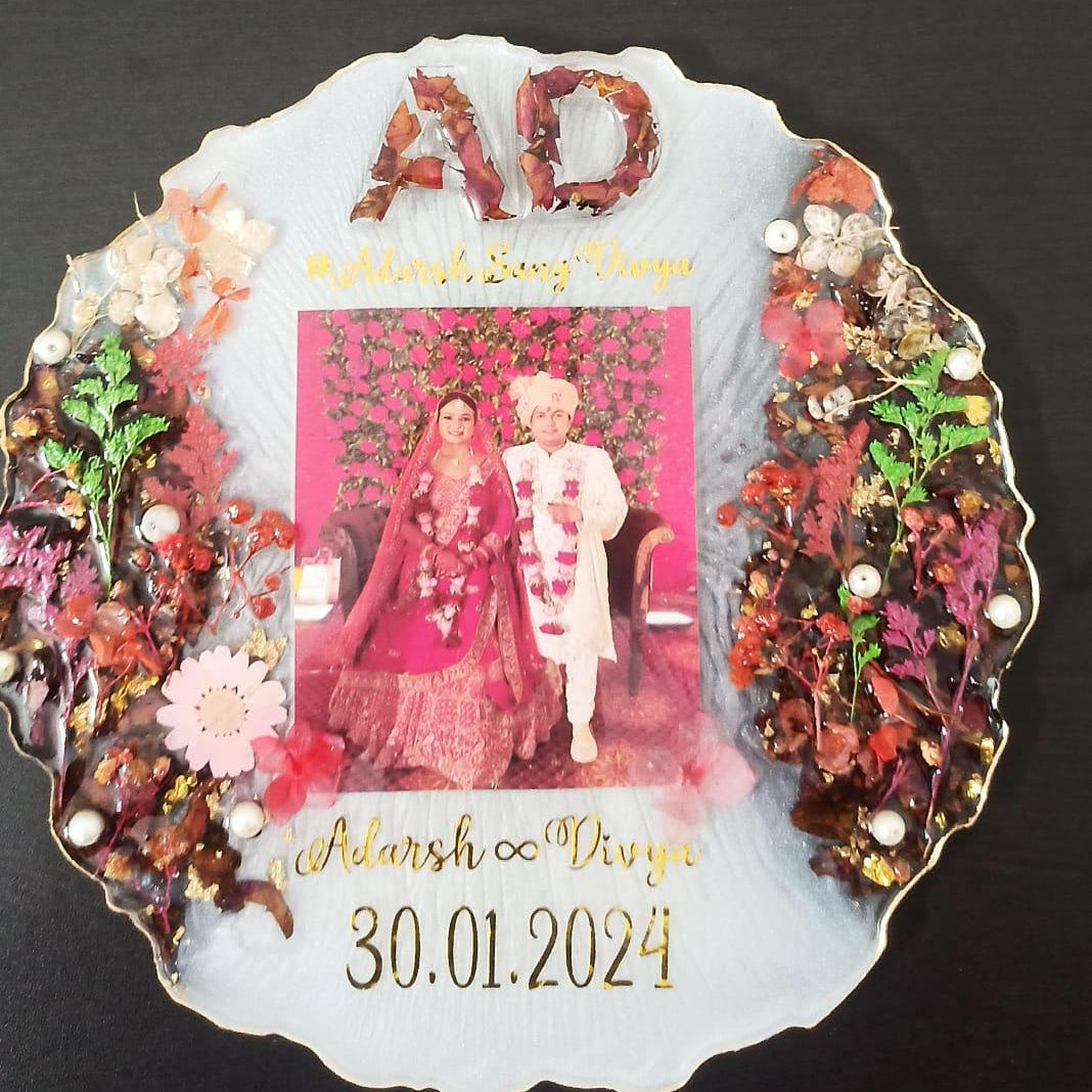 Eternal Embrace Varmala preservation Resin Frame