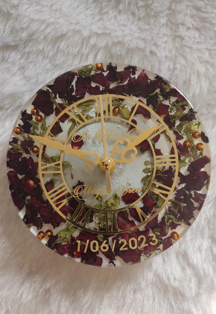 Nature's Essence Resin Clock
