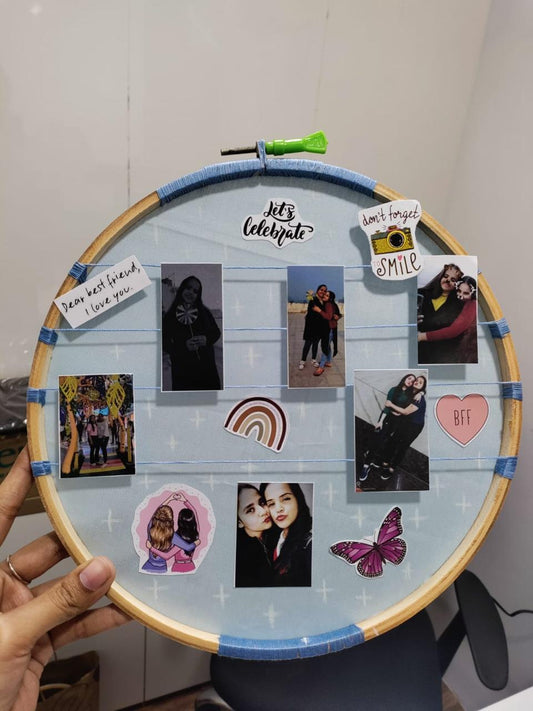 BFF Celebration Hoop: Personalized Photo & Message Board