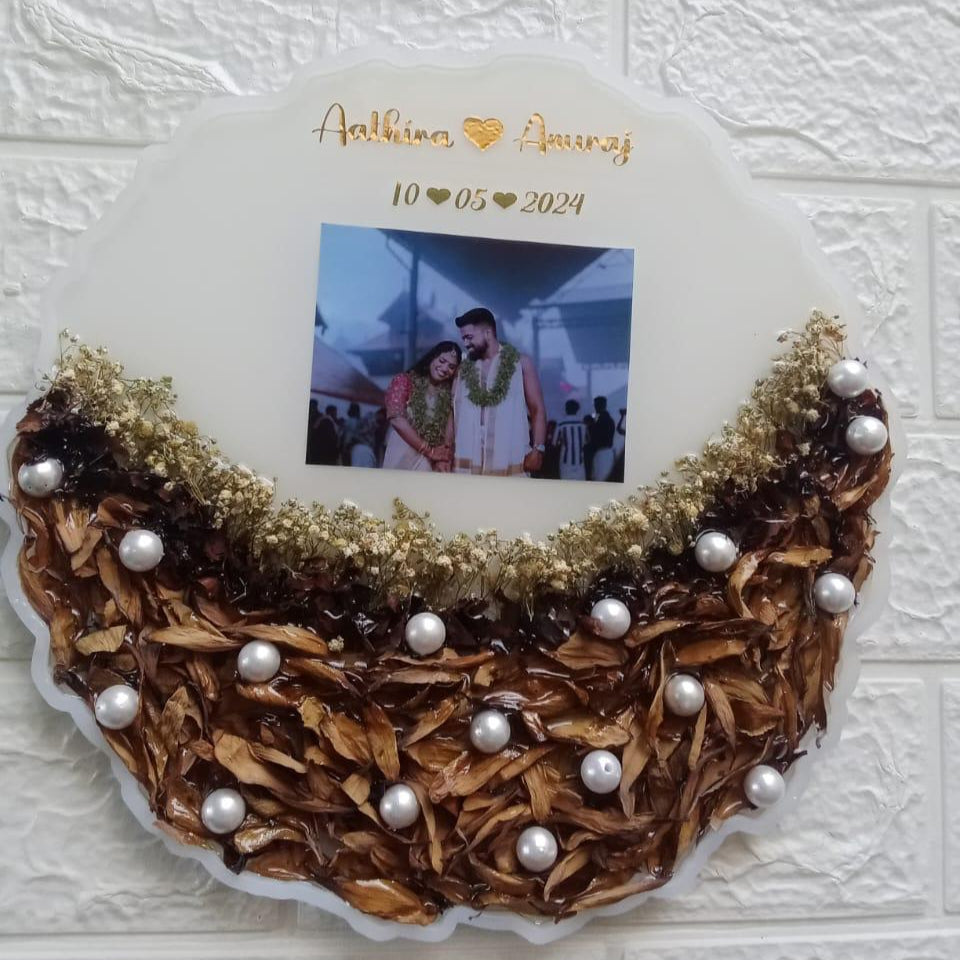 Aathina &Anuraj Wedding Resin Keepsake
