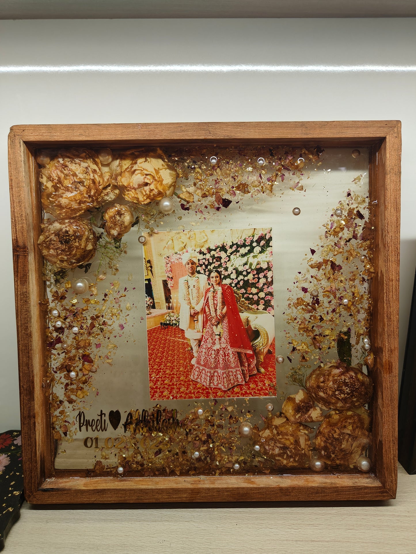 Eternal Glow Resin Couple Frame