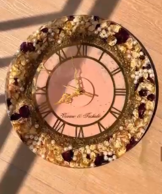Varan &Tuskali Varmala Resin Clock