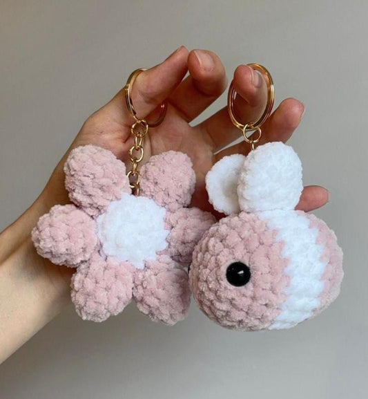 BlossomBee crochet keychain