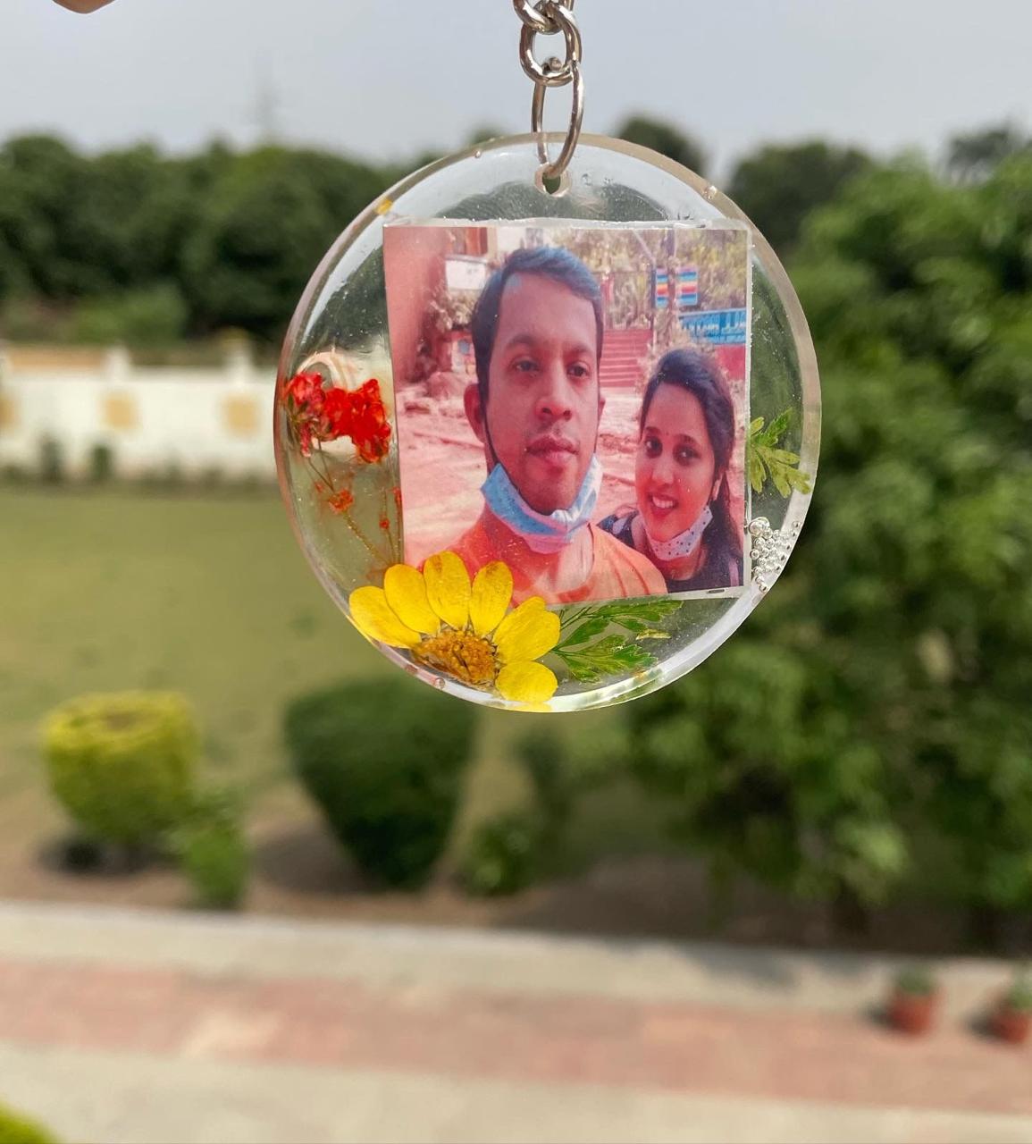 LoveLink Resin Keychains