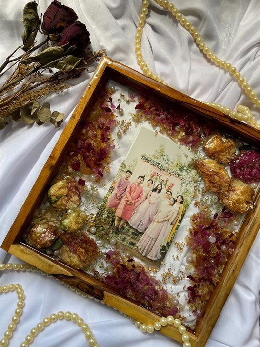 Garden of Memories Epoxy Resin Flower Preservation Frame Celebrating Family Love