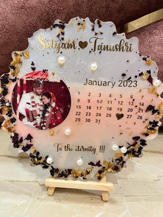 Varmala Vortex Resin Round Table Top with Couples Image and Wedding Month Calendar