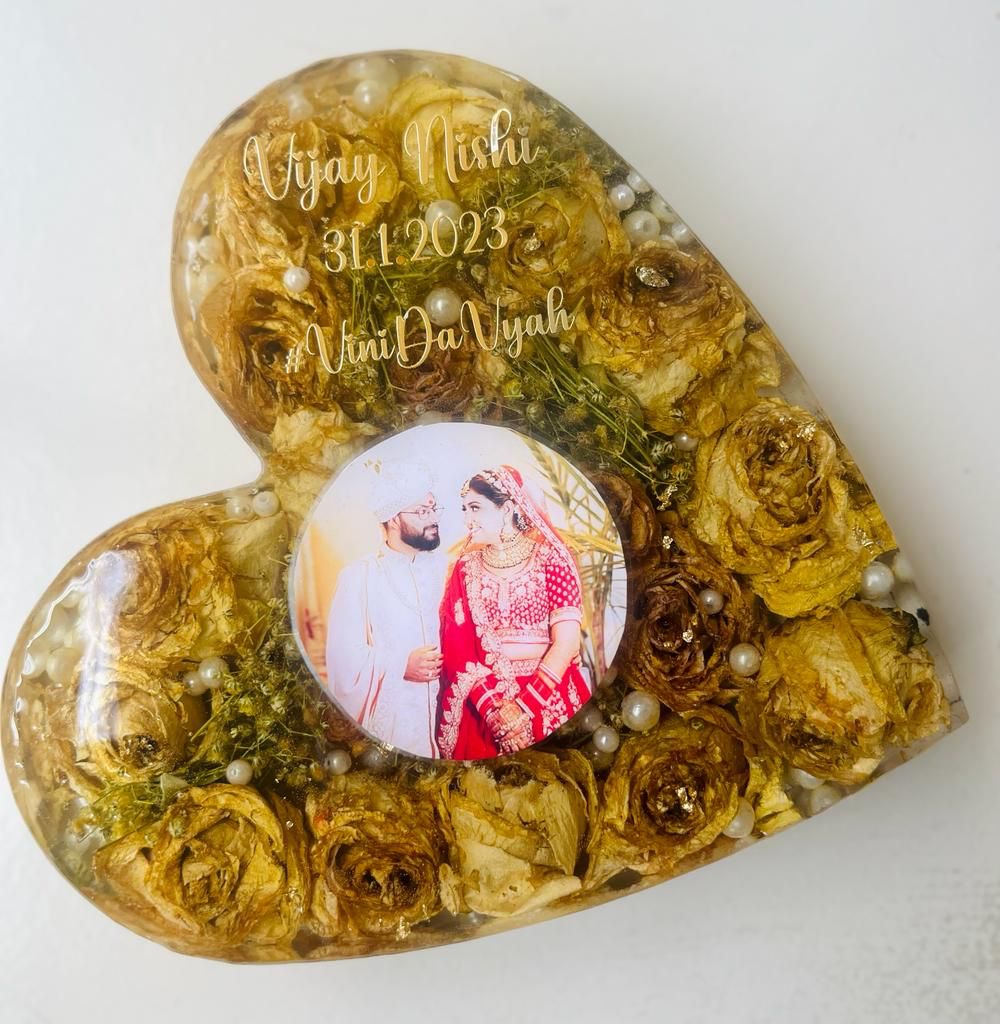Heartbeat Forever: Resin Varmala Love Block with Couple's Picture