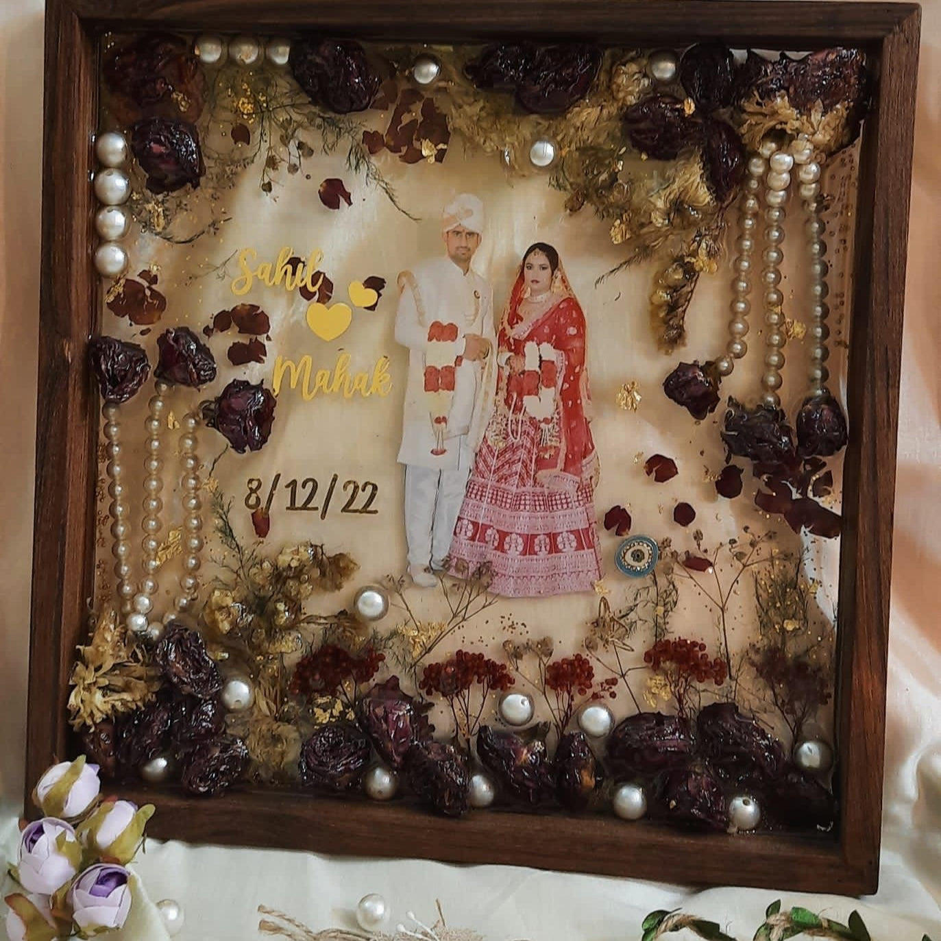 Treasured Vows Resin Wooden Frame Varmala Preservation Commemorating Love