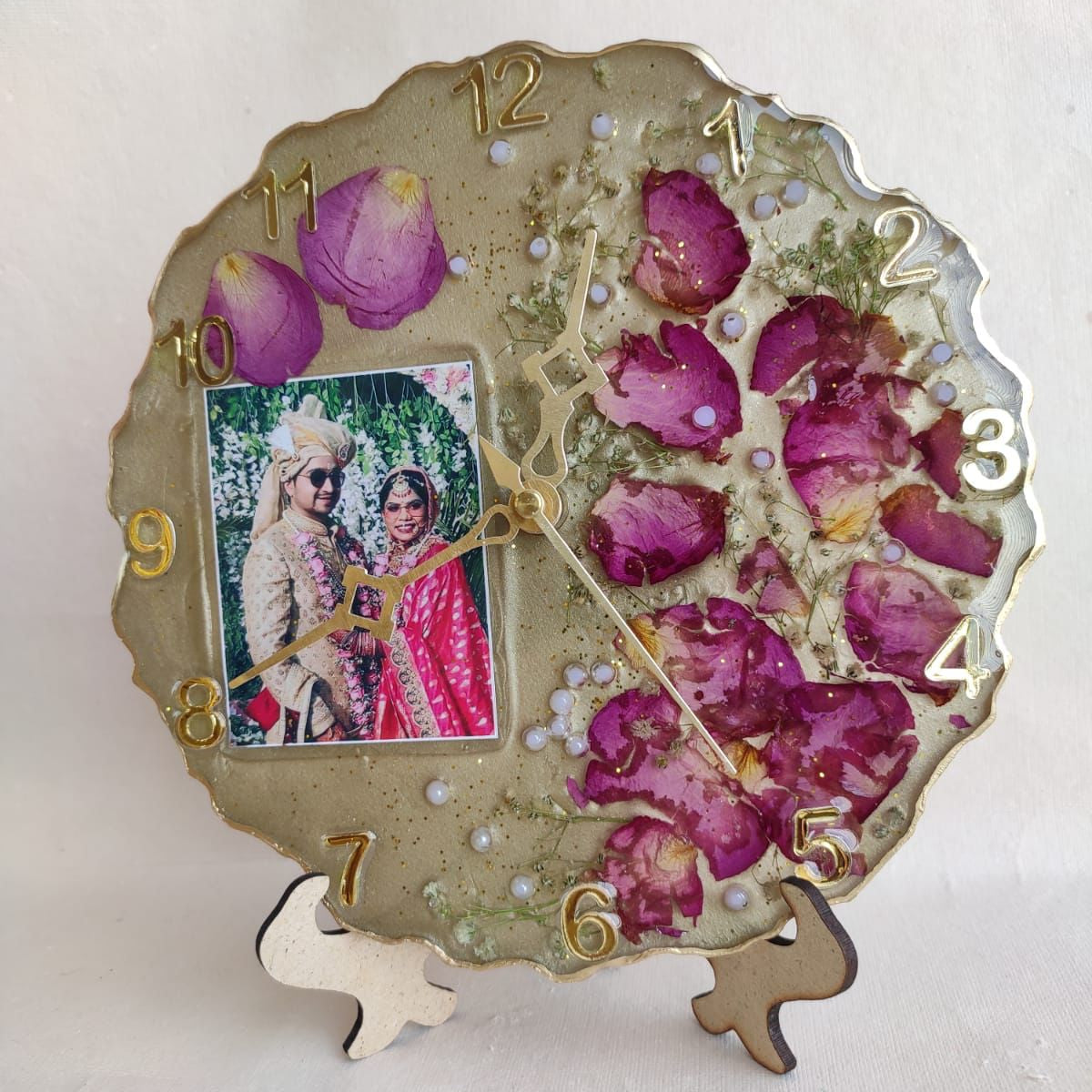 Handcrafted Flower Preservation Clock with Couple's Photo - 8 Inches