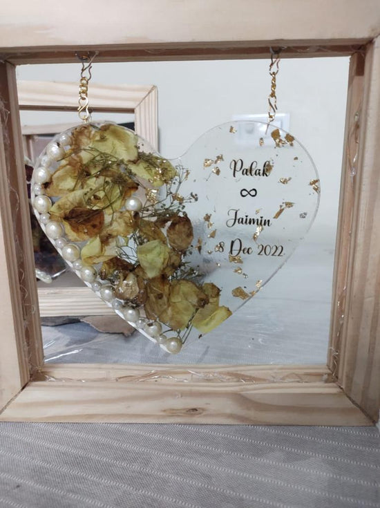 Pearl Blossom Delight: LED Hanging Heart with Resin Flowers and Pearls in a Whimsical Wooden Frame