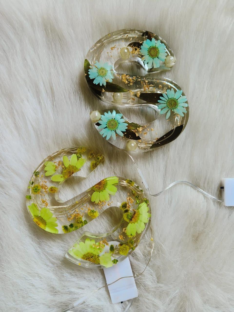 Serene Spark Resin ‘S’