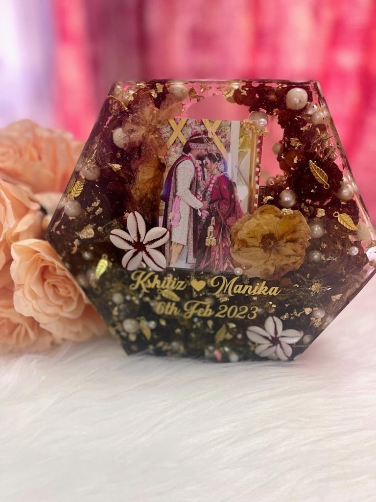 Blooming Unity: Resin Hexagonal Block with Couples' Picture and Preserved Wedding Flowers