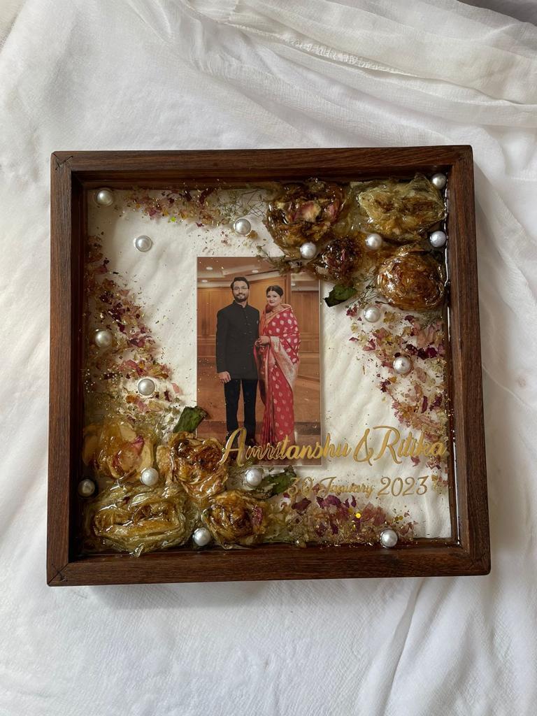 Captivating Resin Flower Immortalization in Wooden Frame with Picture