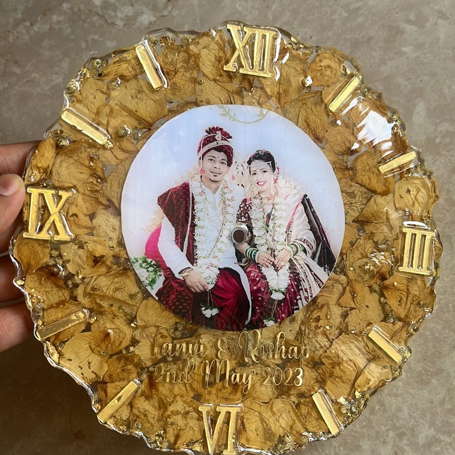 Handcrafted Flower Preservation Clock with Couple's Photo - 8 Inches