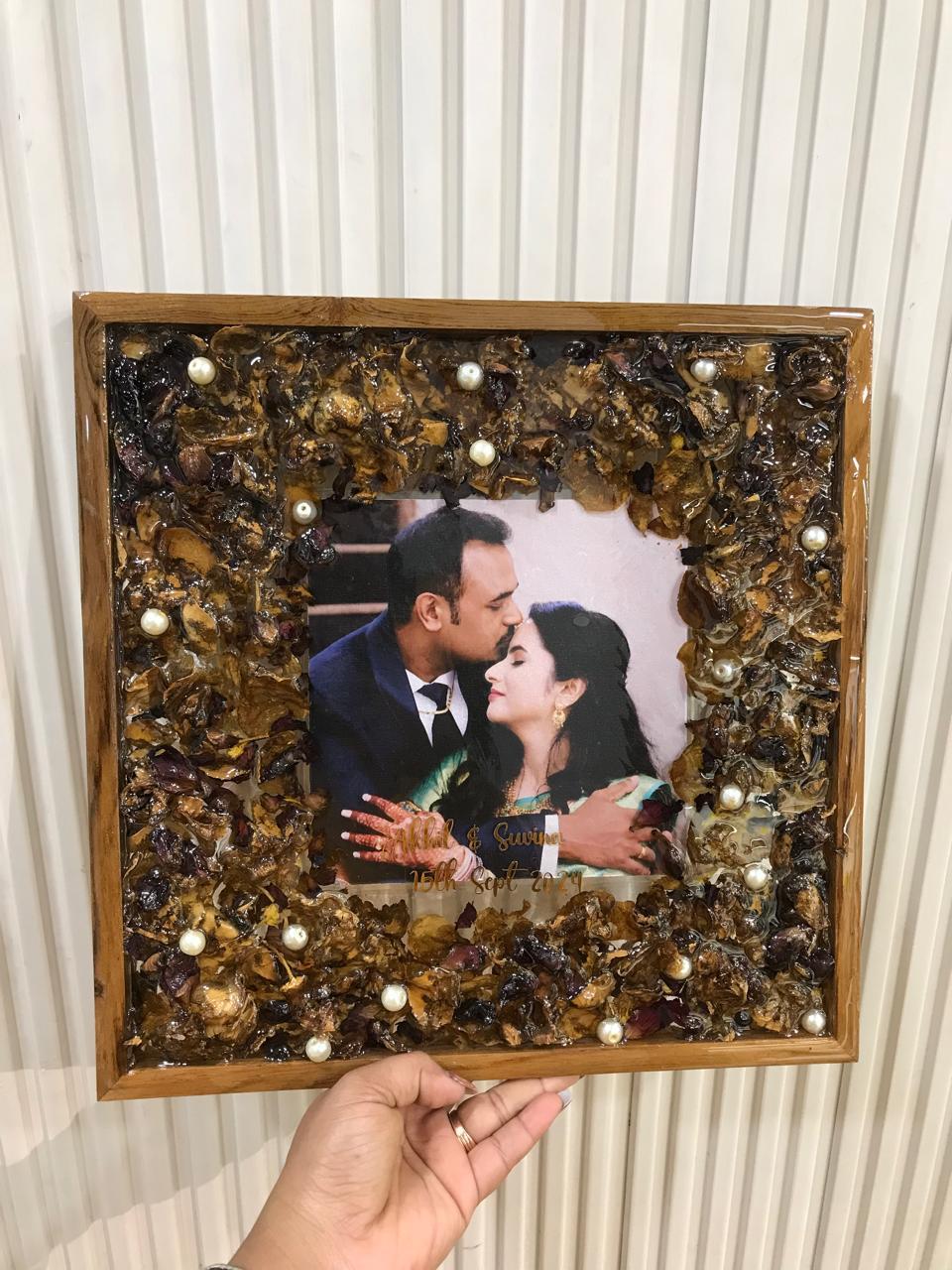 Suvi Varmala Preservation Frame