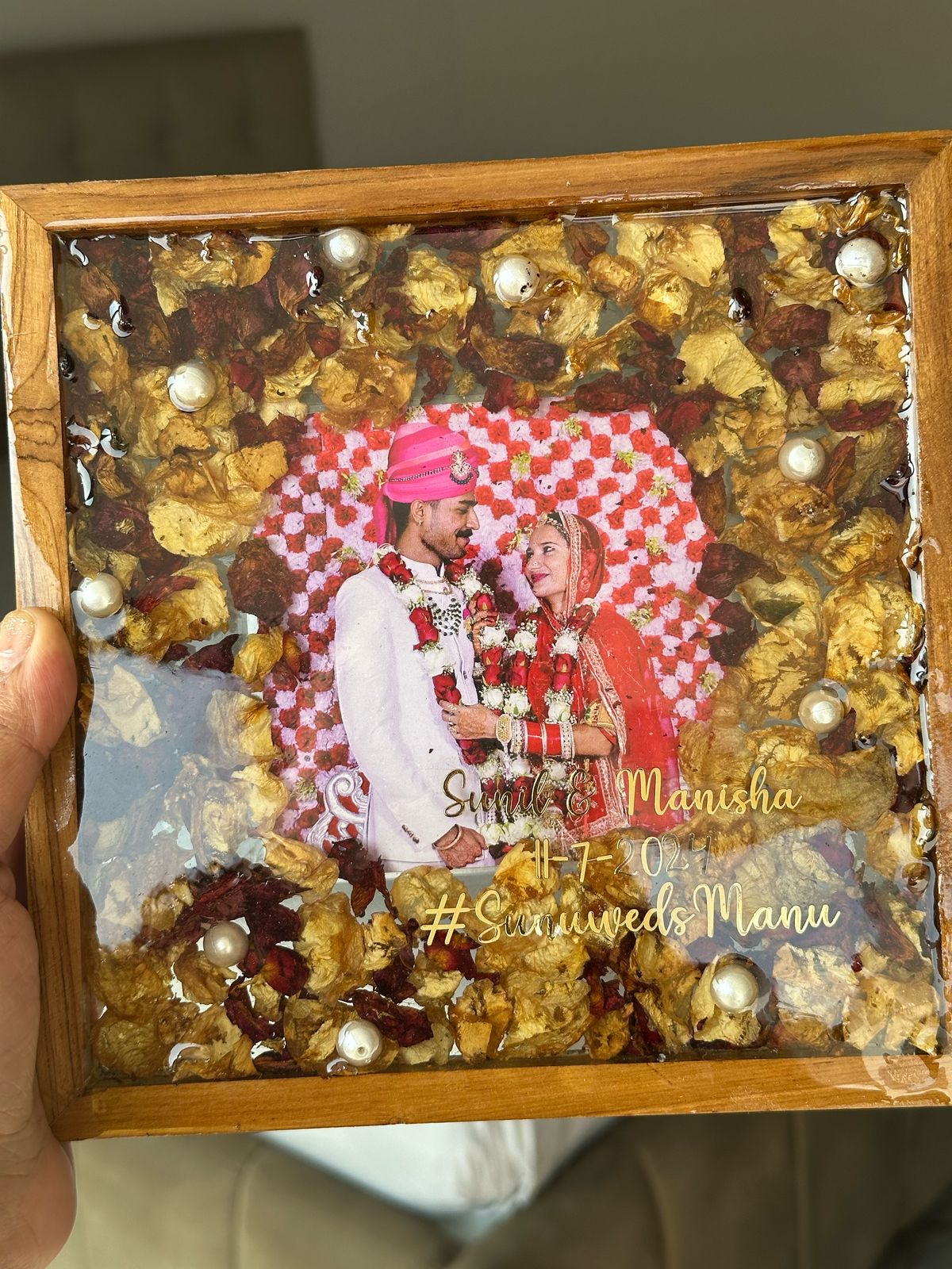 Personalized Resin Photo Frame with Preserved Flowers