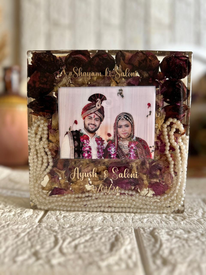 Floral Embrace" Resin Photo Frame