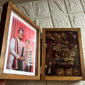 A resin art keepsake commemoratin