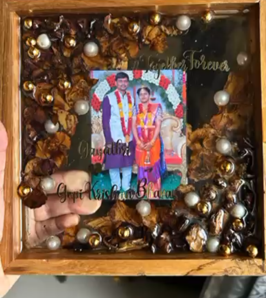 Personalized Resin Wedding Photo Frame with Names and Inscription