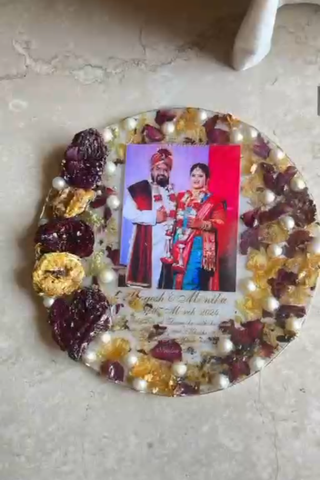 Personalized Wedding Keepsake Circle