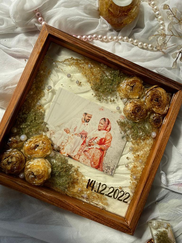 Captivating varmala Resin Flower preservation Immortalization in Wooden Frame with Picture