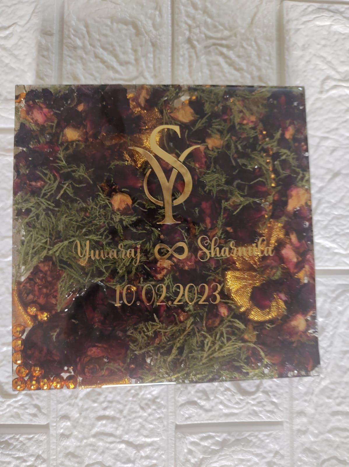 Square Block Varmala Delight: Customized Resin Keepsake with Couples Name