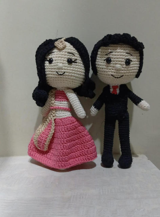 LoveWoven: Handcrafted Crochet Couple