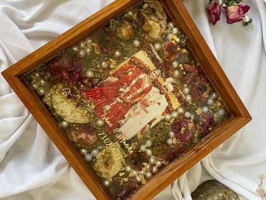 Mesmerizing varmala Resin Flower Perpetuation in Wooden Frame with Picture