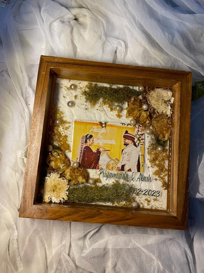 Captivating varmala Resin Flower preservation Immortalization in Wooden Frame with Picture