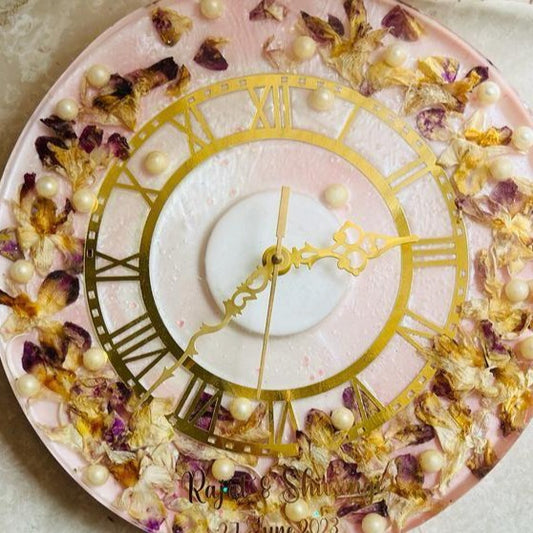 Blossom Eternal: Handcrafted Resin Flower Preservation Clock